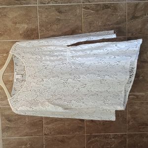 White laced tunic with elastic side